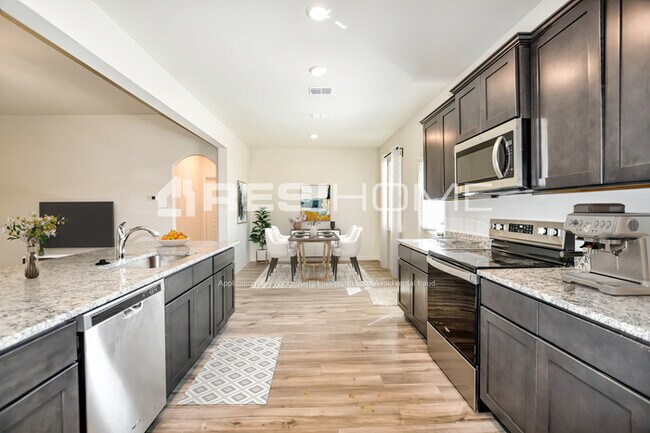 Building Photo - 632 Aqueduct Drive