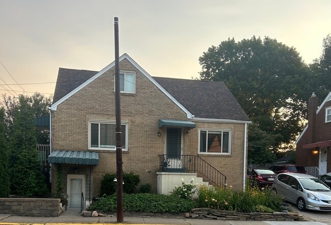 Building Photo - 1704 Monongahela Ave