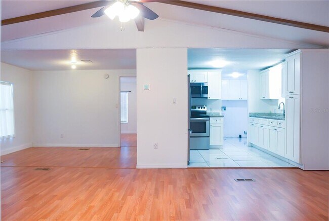 Building Photo - 630 Carpenter Rd