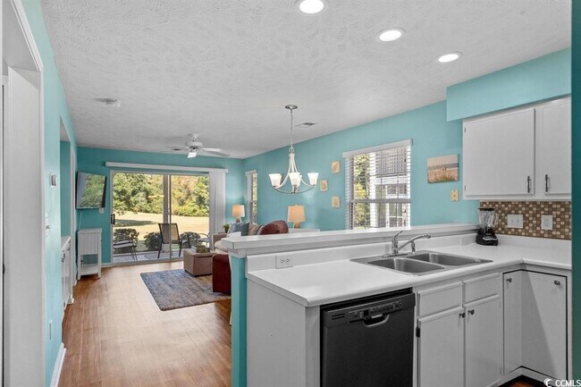 Building Photo - 637 Waterway Village Blvd
