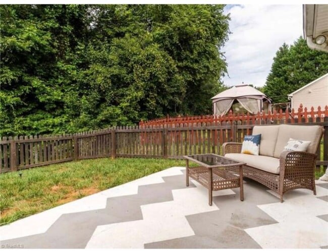 Building Photo - 5950 Bluestem Cir