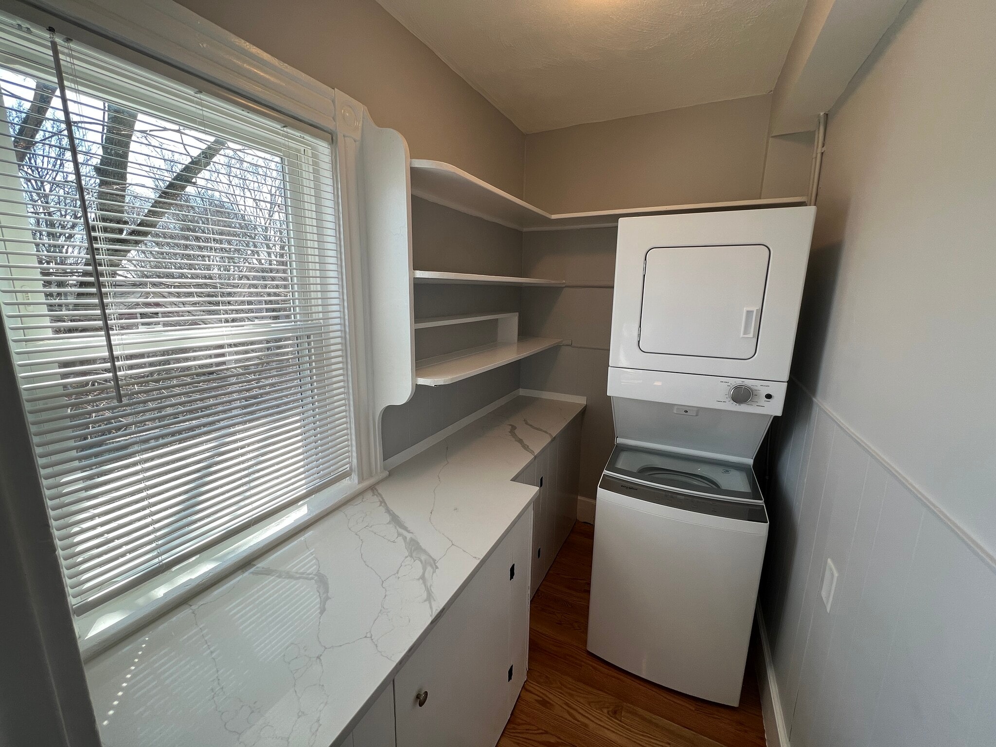 Building Photo - 4 Gilson Ter