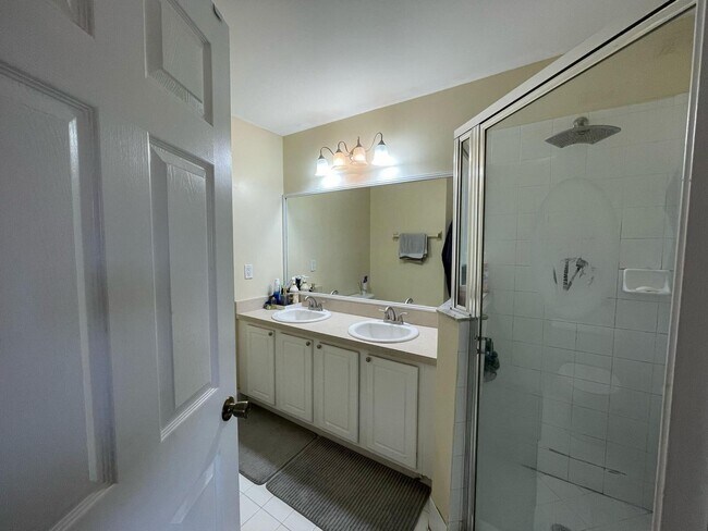 Building Photo - 4847 Palmbrooke Terrace