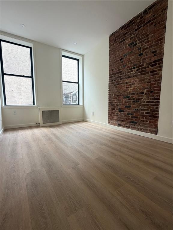 Building Photo - 387 7th Ave