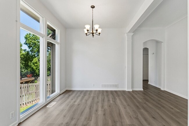 Building Photo - 4 Bedroom Elkhorn Ranch!