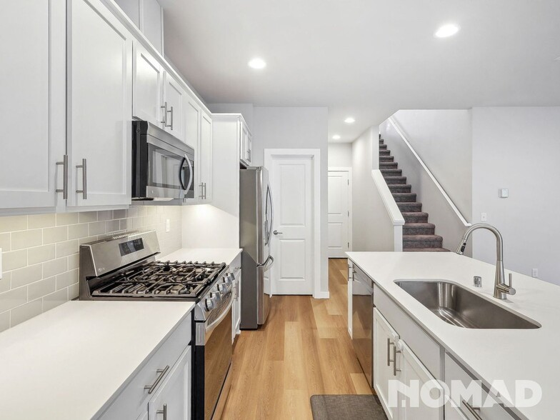 Building Photo - 12920 193rd Ave E