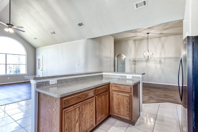 Building Photo - 7502 Wedgewood Dr