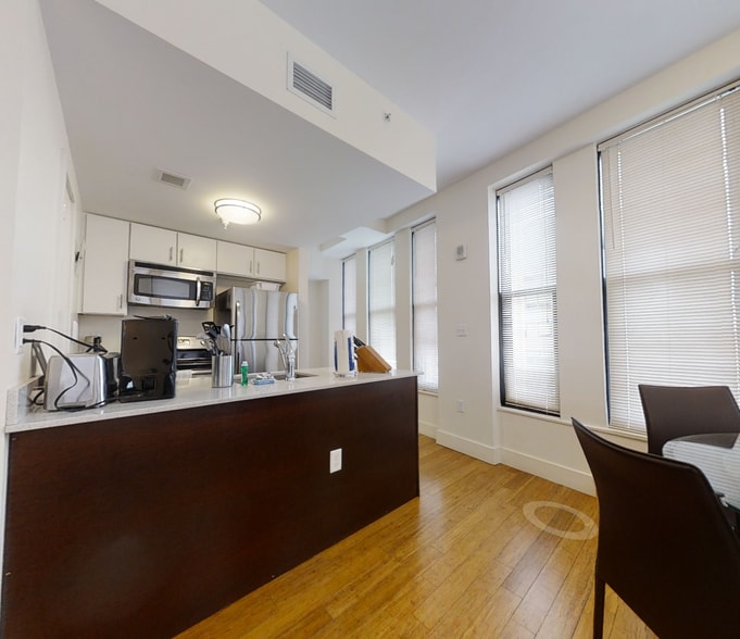 Building Photo - 10 Winter St