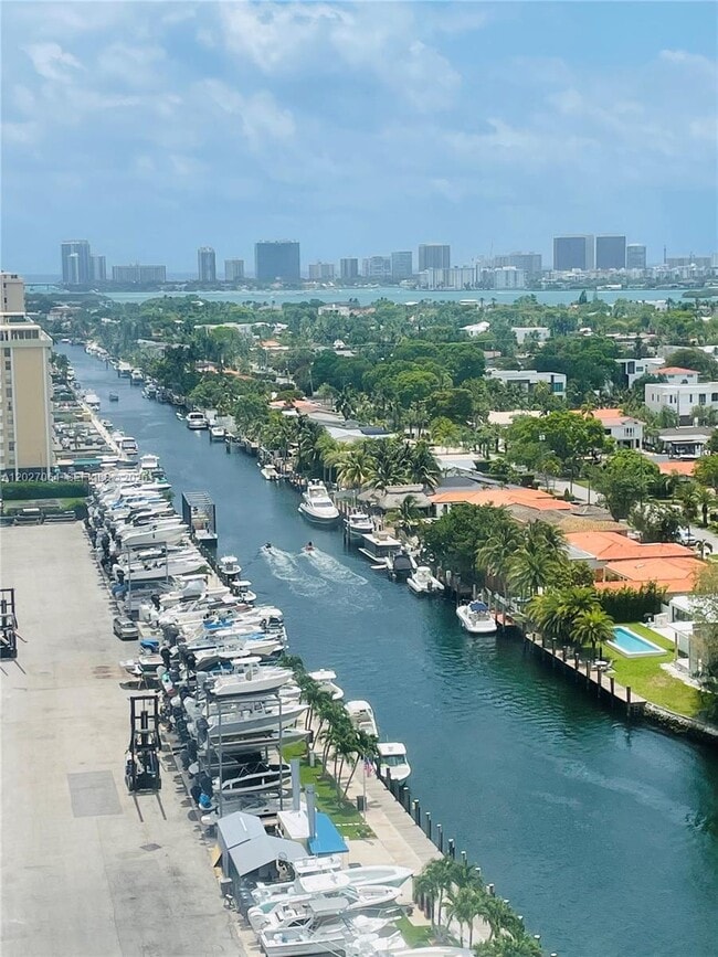 Building Photo - 13499 Biscayne Blvd