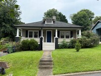 Building Photo - Fantastic 3 Bedroom Bungalow