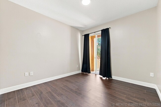 Building Photo - 732 SW 106th Ave