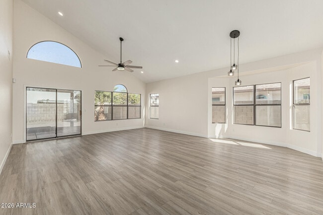 Building Photo - 4368 W Wahalla Ln