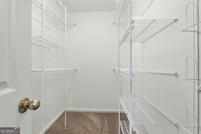 Building Photo - 130 S Fairfield Dr