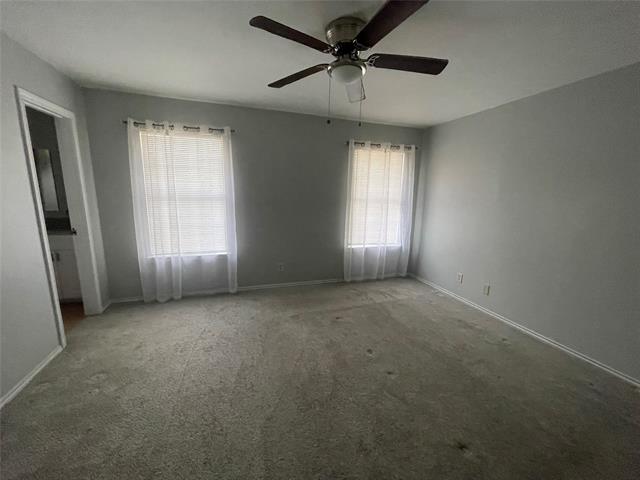 Building Photo - 2416 Lakeview Cir