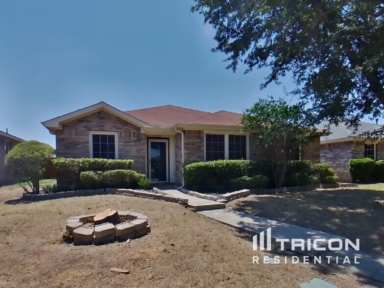 Building Photo - 2422 Meadowgate Ln
