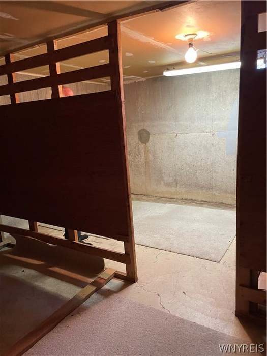 Building Photo - 205 Charter Oaks Dr