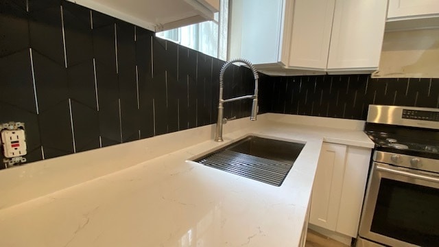 Kitchen 3 - 3808 Stocker St