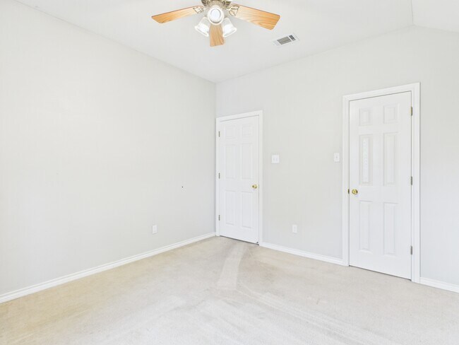 Building Photo - 3203 Von Trapp Ln