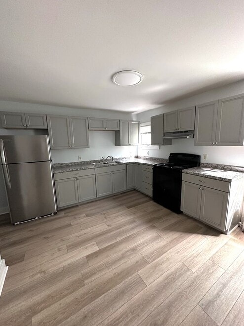 Building Photo - 12-14-14 St Louis St