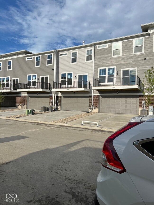 Building Photo - 13733 Gatsby Dr