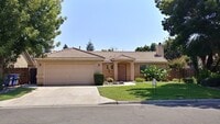 Building Photo - Big backyard on this NW home, Central Unif...