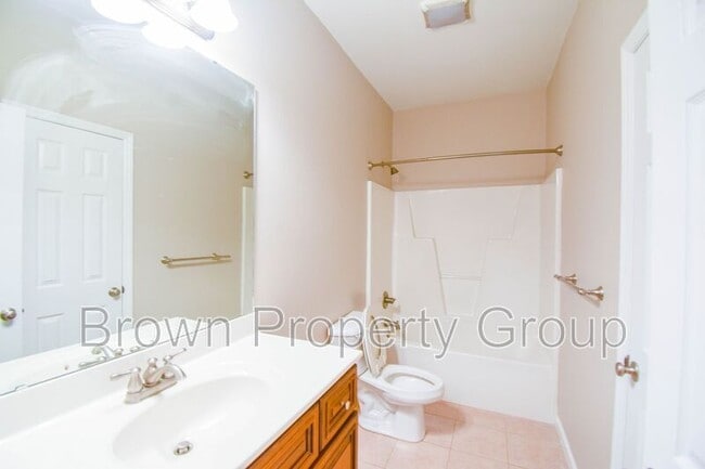 Building Photo - 3270 Argyll Dr