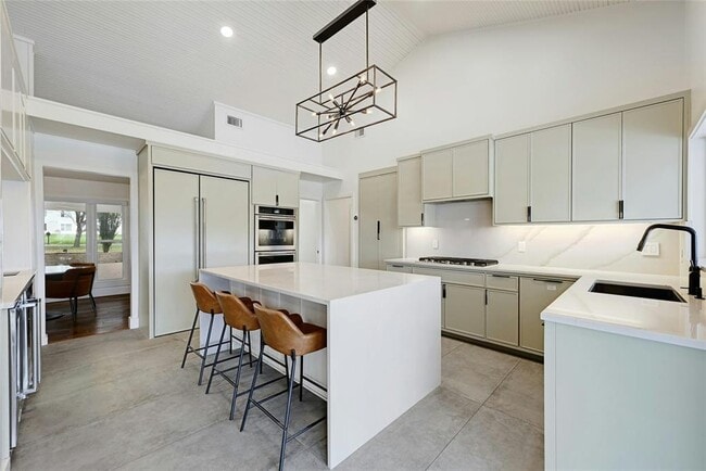 Building Photo - 5700 Penick Dr