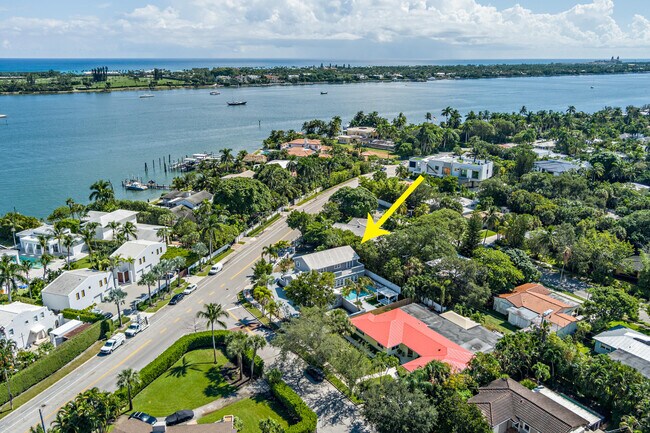 Building Photo - 3517 N Flagler Dr