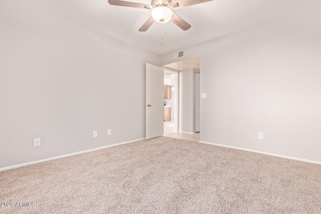 Building Photo - 10610 S 48th St