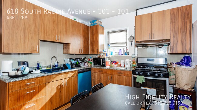 Building Photo - 618 S Racine Ave
