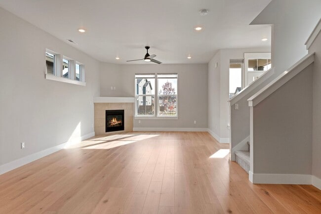 Building Photo - 20852 SE Denver Dr