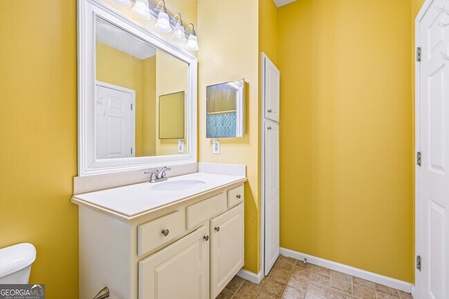 Building Photo - 4333 Dunwoody Park