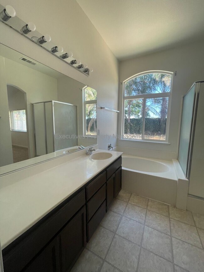 Building Photo - 1449 Quiet Ct
