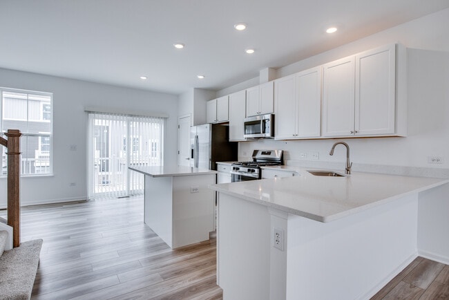Building Photo - 14934 S McCarthy Cir