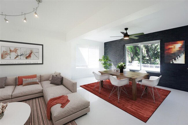 Building Photo - 21230 NE 24th Ct