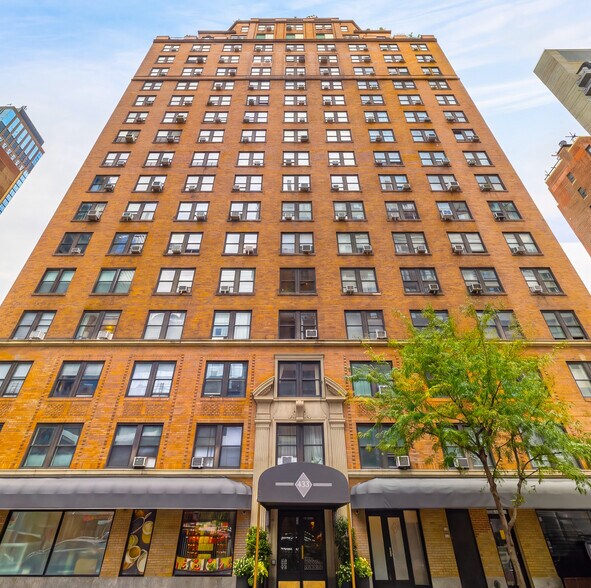 Building Photo - 433 W 34th St