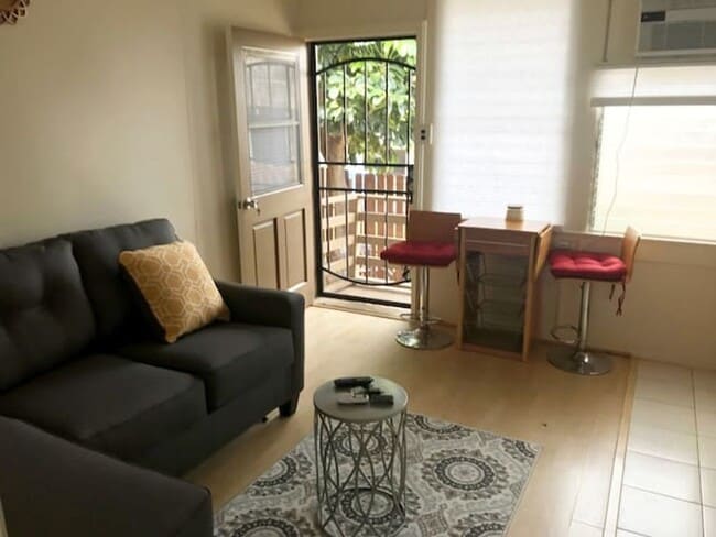 Building Photo - Pet-Friendly 1BR in Honolulu’s Kapahulu Ar...