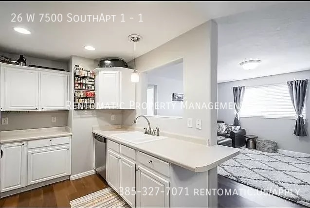 Building Photo - 26 W 7500 S