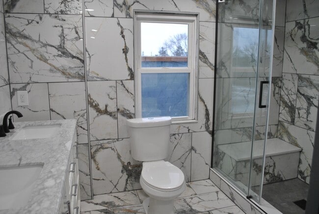 Building Photo - 3711 Broadway