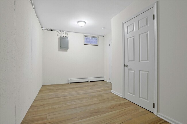 Building Photo - 15 Longview Ct