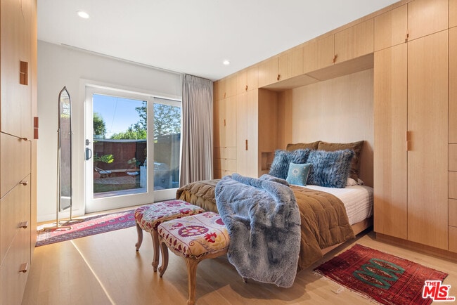 Building Photo - 11314 Homedale St