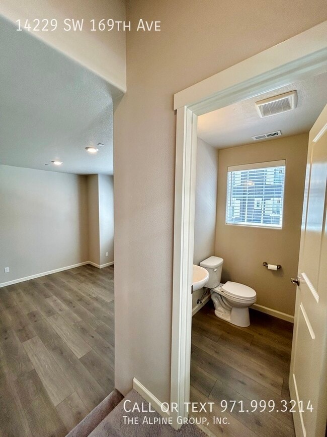 Building Photo - 14229 SW 169th Ave