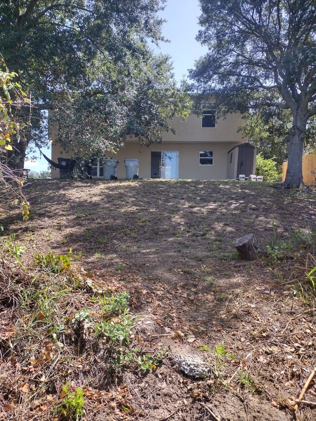 Building Photo - 334 Lake Shepard Dr