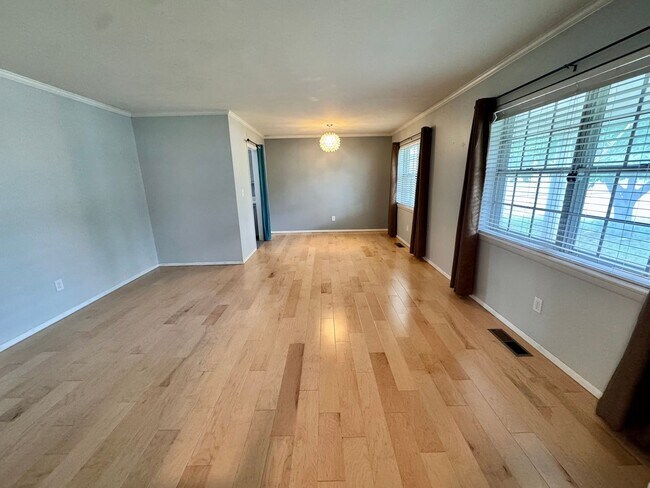Building Photo - Beautiful corner lot. This home is very sp...