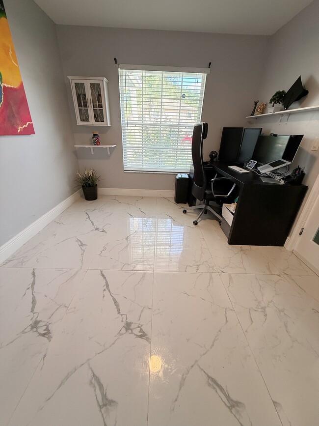 Building Photo - 19625 Sedgefield Terrace