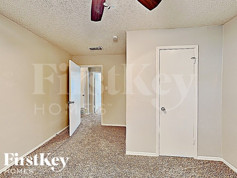 Building Photo - 2709 Trinity Valley Ct