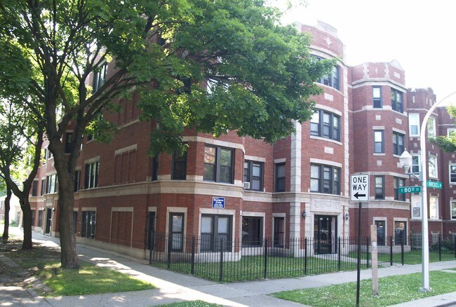 Primary Photo - 8005 S Drexel Ave