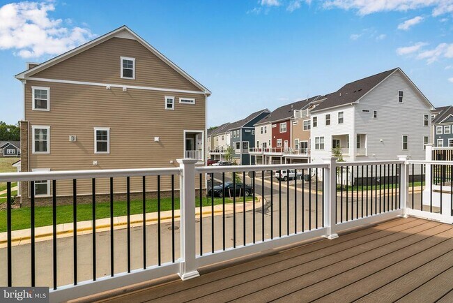 Building Photo - 1648 Sandpiper Bay Lp