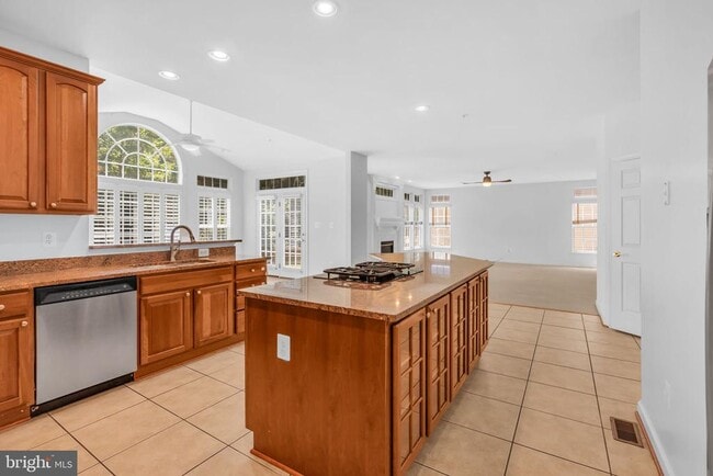Building Photo - 4415 Medallion Dr