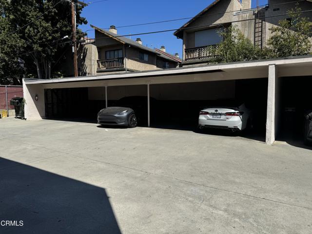 Building Photo - 48 S Oak Ave